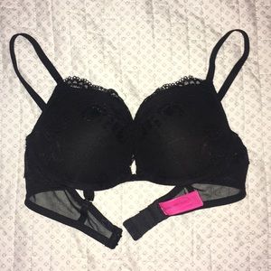 La SENZA Black 32D Lace “Beyond Sexy” Push Up Bra